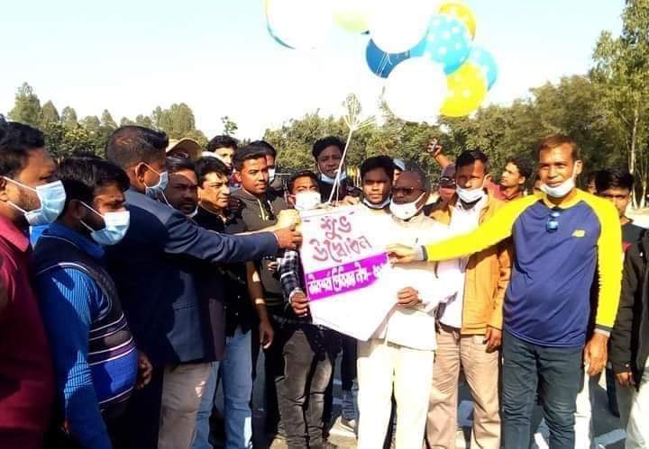 রাজারহাটে ঘড়িয়ালডাঙ্গা ভীমশর্মা প্রিমিয়ারলীগ ক্রিকেট টূণার্মেন্টের শুভ উদ্ধোধন