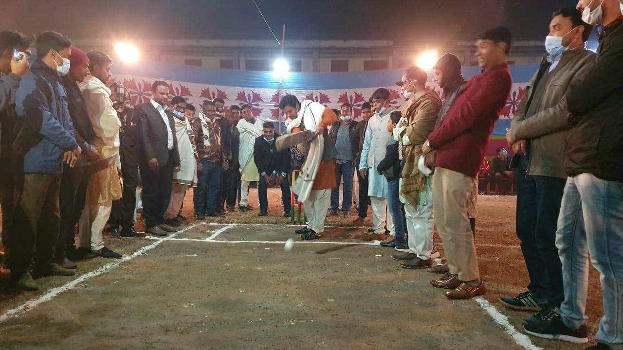 ক্ষেতলালে K.P.P.L আয়োজিত সদর নাইট শর্টপিচ T-10 ক্রিকেট টুর্নামেন্ট ২০২০ অনুষ্ঠিত