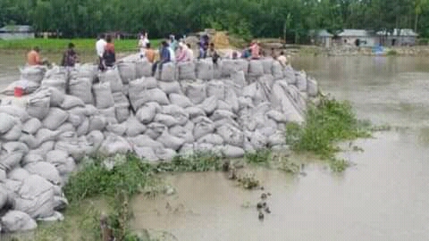 বুড়িরহাট স্পারটির ধ্বস হুমকির মুখে ১০টি গ্রাম টেকসই বাধ নির্মাণের দাবী