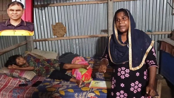 জয়মনিরহাট সরকারি প্রাথমিক বিদ্যালয়ের শিক্ষকের বিরুদ্ধে অনৈতিক আচরণের অভিযোগ