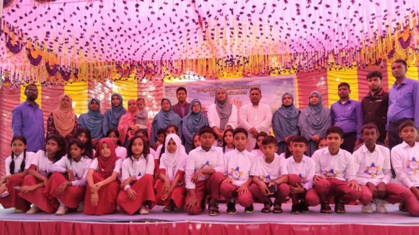 ভুরুঙ্গামারীতে দৃষ্টি প্লাস কিশলয় বিদ্যা নিকেতনের শিক্ষার্থীদের বিদায় অনুষ্ঠান