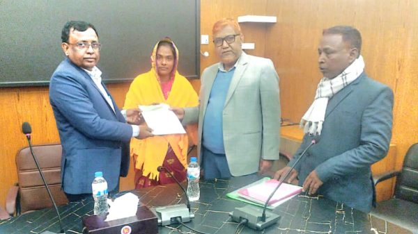 ভুরুঙ্গামারীতে এলজিইডি’র এলসিএস মহিলা কর্মীদের সঞ্চয়ের অর্থ ফেরত প্রদান