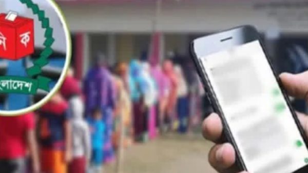 সাংবাদিক ও পর্যবেক্ষকদের মোবাইল ফোন নিতে বাধা নেই